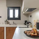 Golden With Private Pool * Vívlos