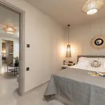 Golden With Private Pool Villa *