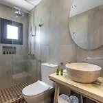 Villa Golden With Private Pool Vívlos