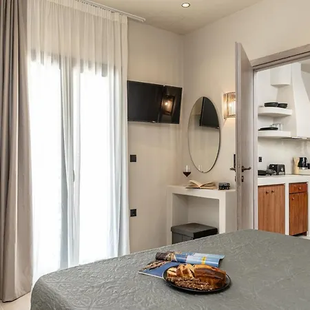 Golden With Private Pool * Vívlos