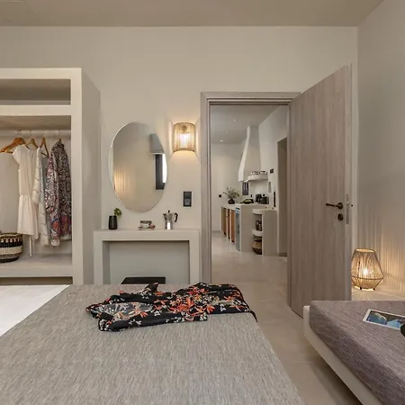 Golden With Private Pool Vívlos