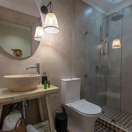 Golden With Private Pool * Vívlos