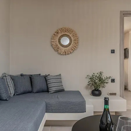 Golden With Private Pool וילה