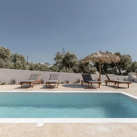 Golden With Private Pool וילה